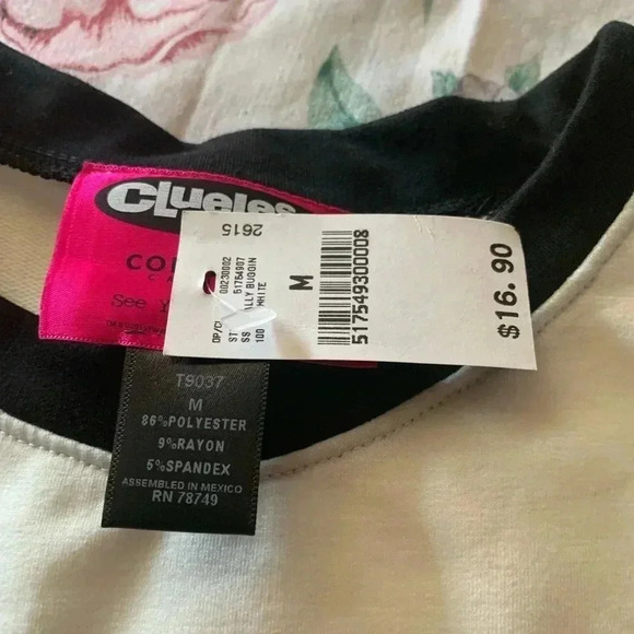 Clueless Junior Girls Short Sleeve Tee-Shirt.Size Medium - Picture 8 of 9